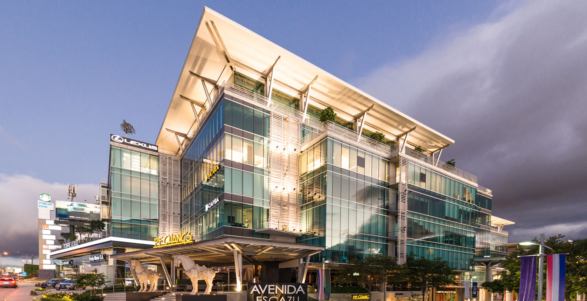 Finishes at Avenida Escazú 101