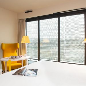 Material para acabados de construcción